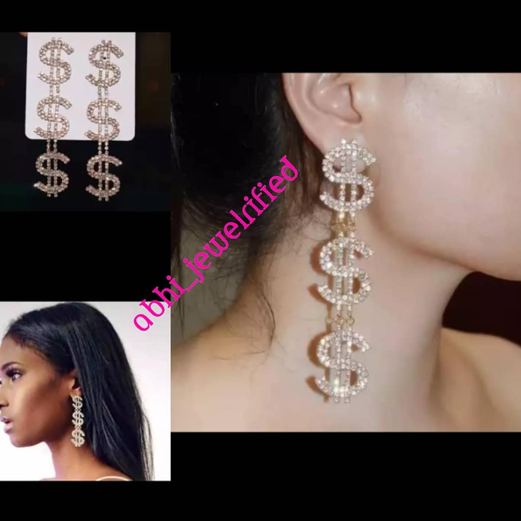 jewelrified's tweet photo. Statement Rhinestone Dollar Drop Earring Available for instant delivery/pickup
..
..
PRICE: 3500
..
..
TO ORDER:
DM | CALL | WHATSAPP | +2348134967705
..
..
#twifabmonddzz
#TachaXTitanscollection
#tachaxcirocowerri
#MondayMotivation https://t.co/XrB7Ale7K6