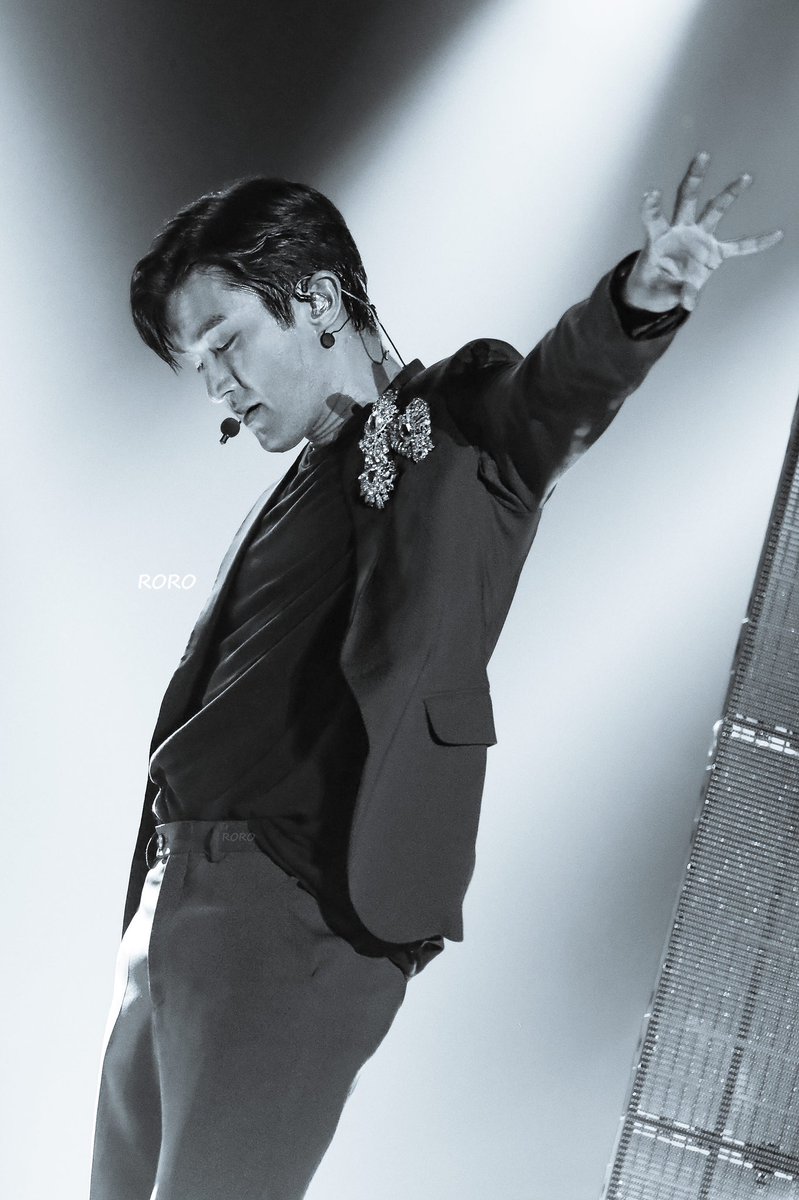 Rorow47's tweet photo. 200118 ss8 in Macau day 1 HD
@siwonchoi  
#崔始源 #siwon  #최시원 #superjunior #슈퍼주니어 #SS8inMacau #SS8inMACAU_Day1 
[Plz give credit] https://t.co/QBOnI3IBJr