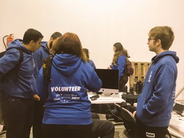 CienciaULL's tweet photo. 📢¿Te gustaría formar parte del voluntariado que hace posible la First Lego League Canarias 2020 #FLLCanarias2020?🚀🤖

📌Inscríbete aquí👉https://t.co/Lyja1qP40X y vive la experiencia de un evento único🙌✨

📅 Fecha límite de inscripción: 12/02/2020 💫 https://t.co/kot5P5cGIr