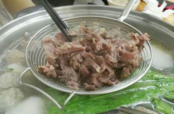 CathyXu230's tweet photo. Sharing you my hometown dishes---Beef Soup Teow
Made with beef and handmade beef ball. It is one of my best food. Can't wait to eat it anymore.
#kitchenknife #Chinesefood #Beef #kitchen https://t.co/ZbfZ3tuqkm