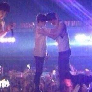 fmlpcy's tweet photo. ALL TO WELL — Chanbaek AU

Role model ng mga couples sa school nila si Chanyeol at Baekhyun simula freshmen year. Laking gulat ng lahat nung nalaman nila that their favorite lovers broke up, December of their senior year. So what went wrong? https://t.co/2WjnhZeBMZ