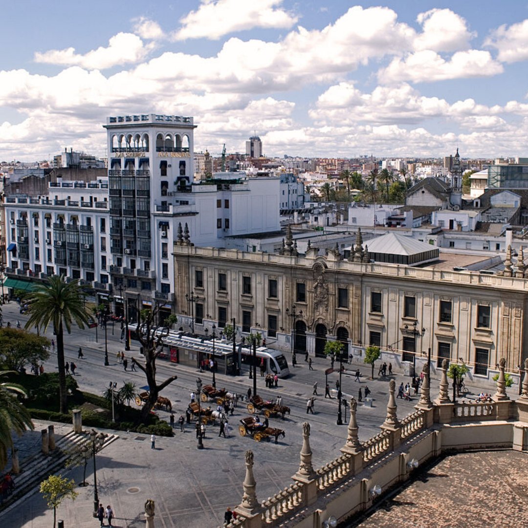 RiberaTriana's tweet photo. Seville has always been an inspiration for poets and painters throughout its history. Do you know who said these famous words? “Sevilla para herir. ¡Siempre Sevilla para herir!” https://t.co/YUfEViq8Ex