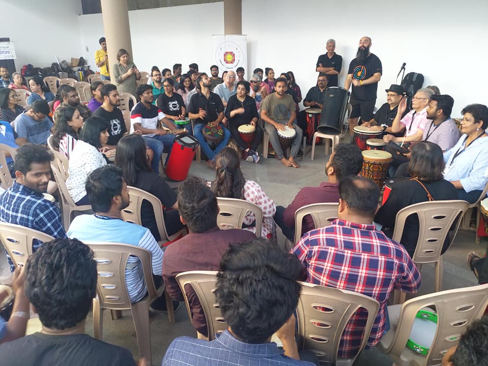 rangolimetroart's tweet photo. Community Drumjam 83

With @Thevasundhara @robertonarain &amp; @DrumjamIndia 

Venue  Bayalu, @rangoliartmetro MG Road, Bengaluru

@cpronammametro https://t.co/luMIqkMOtf