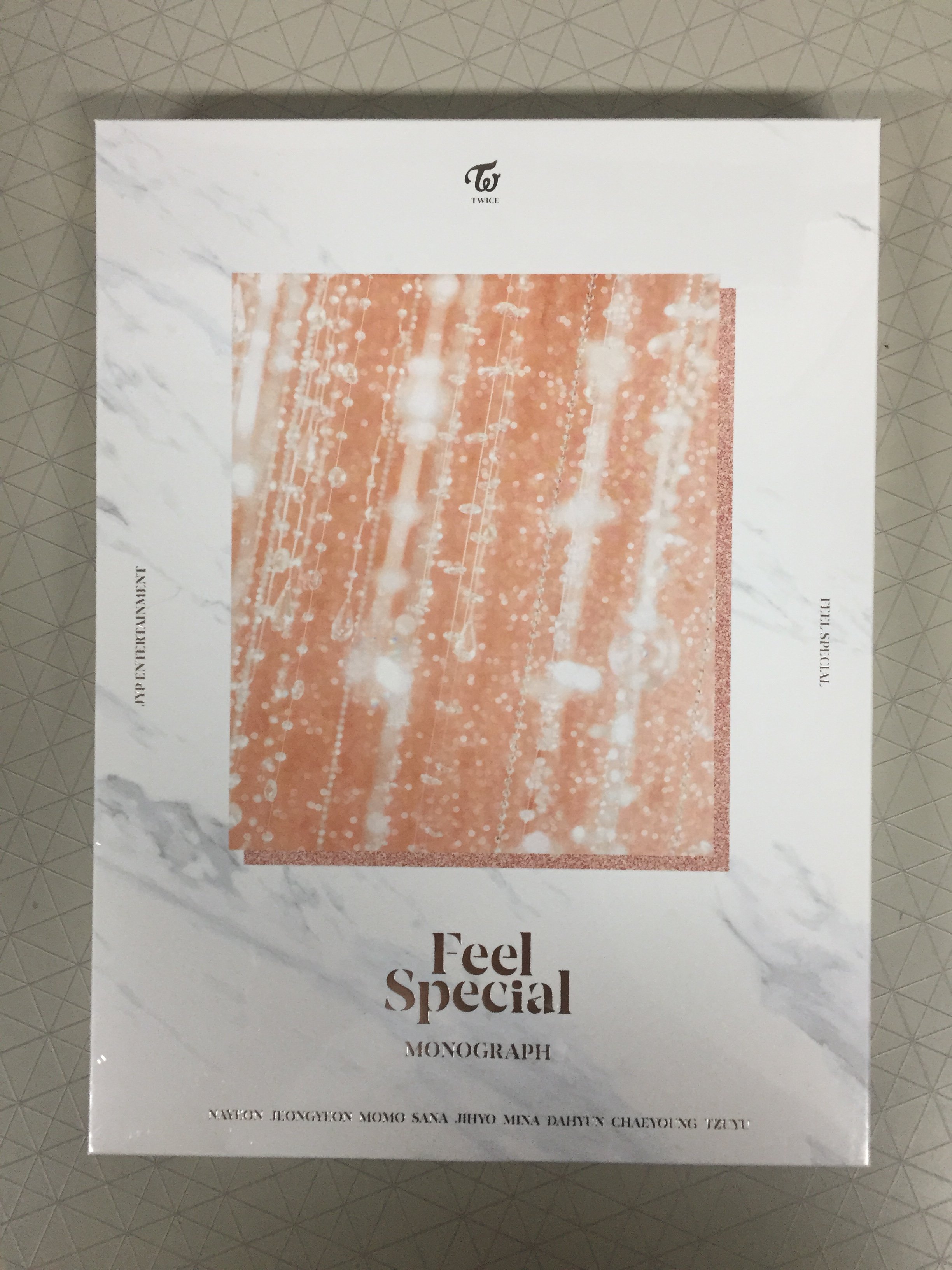 TWICE Feel Special monograph モノグラフ 트와이스 (TWICE) Feel Special Monograph Unboxing - YouTube
