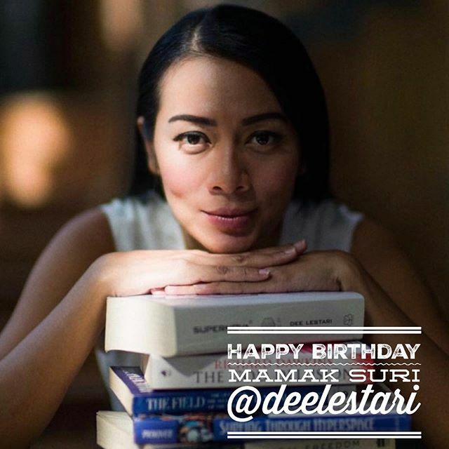 Segenap warga posko <a href="/addeection/">Posko Pembaca Dee</a> mengucapkan SELAMAT ULANG TAHUN untuk MakSur Dee Lestari! Terima kasih atas karya yang menemani kami tumbuh. Jiwa, pikiran, hati. Teruslah berkreasi. Teruslah bercerita. #Addeection #DeeLestari (credit pic 📷 <a href="/dr_tompi/">dr tompi spBP</a> ) ift.tt/36bV0yu