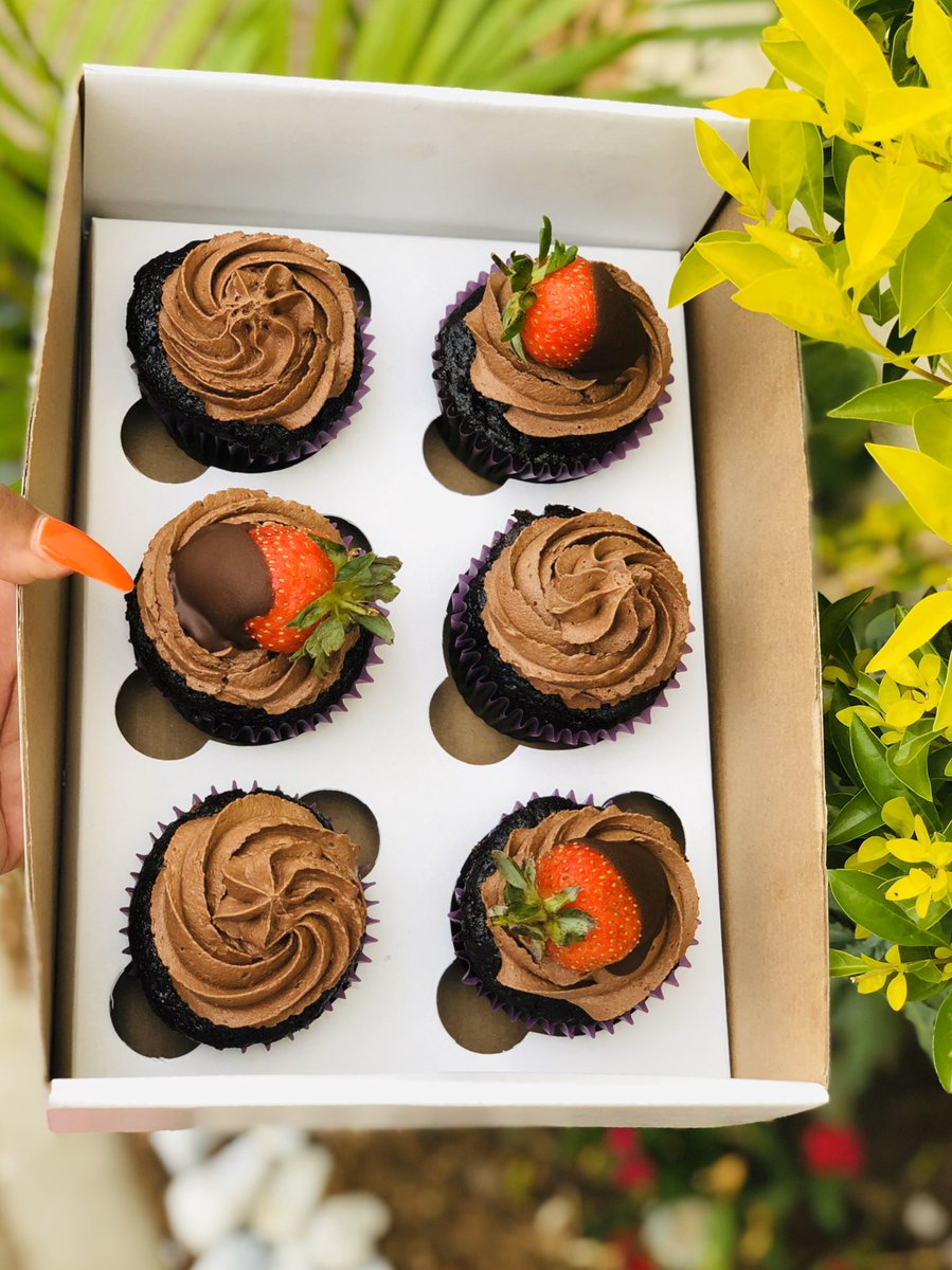 jesstaffy's tweet photo. Yummy Cuppies by me ๐๐งโค๏ธ๐. #TheSweetFix. https://t.co/CemPBoC8x7