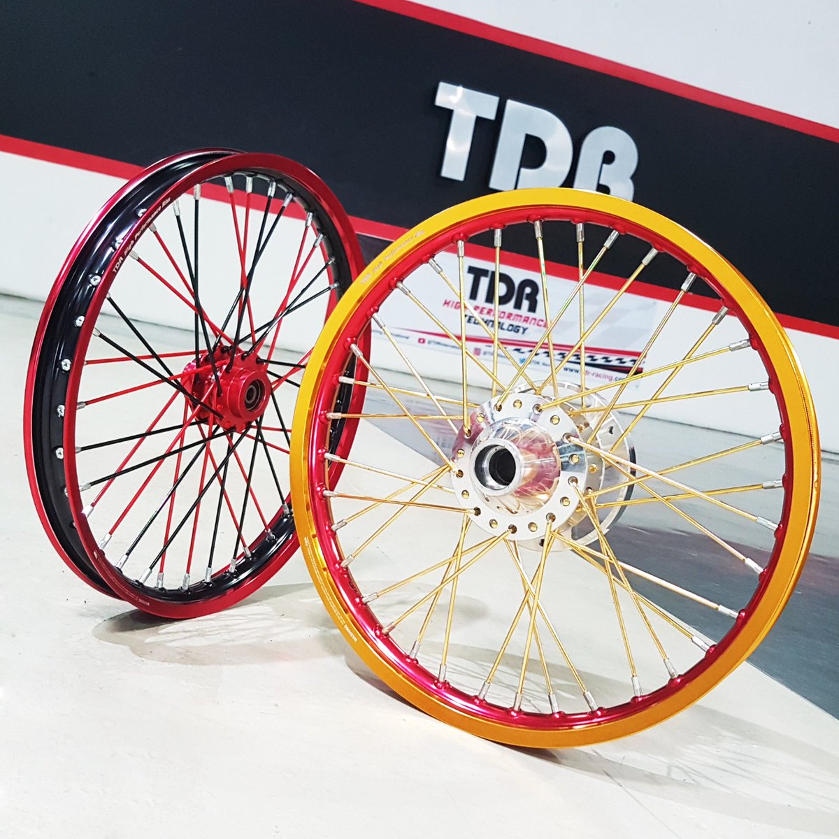 TDR_RACING's tweet photo. TDR Racing Alloy Rim WX Shape 2 Tone made with light &amp; strong aluminium serie 7 material to increase handling &amp; durability. https://t.co/MwrKK6xW5M
.
#HighPerformanceWheelSystems #Handling #WheelSystems #WXShape #GotoTheNextLevel #NextLevel #LevelUp https://t.co/PxcmkGEN4i