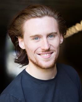 Avenue_Agents's tweet photo. Hugely excited to welcome @ChrisMohan92 to Avenue Management.
Chris is a brilliant actor/singer/musician. Having graduated from @LIPALiverpool, he has recently been in the musical ‘Good Vibrations’, and also played Chris in BBC Films’ ‘MOTHERFATHERSON’.
#ChrisMohan https://t.co/VDzjEJ0Vqg