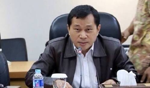 “Terkait kasus Jiwasraya ini jangan tebang pilih. OJK jg harus tetap diawasi. Kemudian soal broker di bursa saham itu  hrs benar2 ditelaah ken banyak jg yg baik banyak jg yg hanya mencari keuntungan.”
~Santoso~ Anggota Komisi III Fraksi Partai Demokrat, pada RDP dgn Kejagung