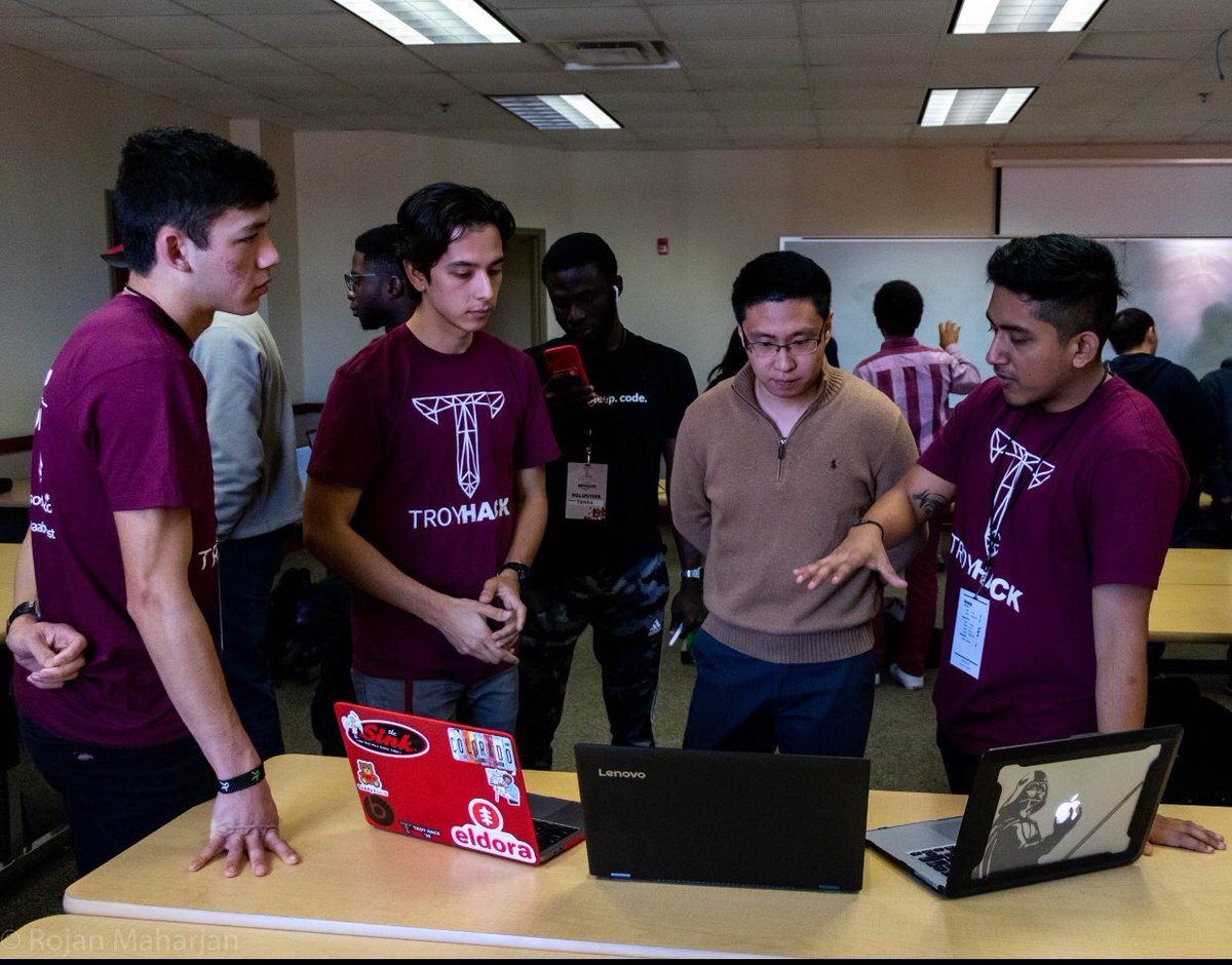 troy_hacks's tweet photo. Here are highlights of our expo session yesterday!
Follow us for more updates.
#TroyHack #TroyHack20 #Hackathon #TroyUniversity #MLH https://t.co/dYt3pVUXE3