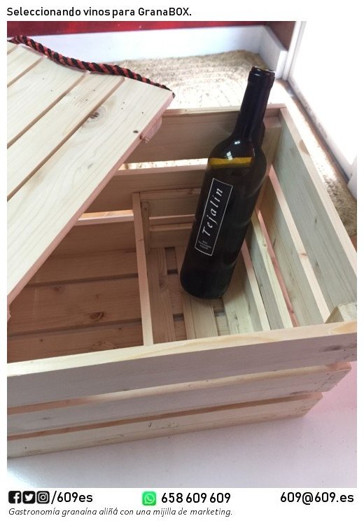 Todos los productos de #Granada son magníficos, y queremos que la selección que incluya #GranaBOX sea un ejemplo de esa #calidad 
Estamos catando #vinos de la provincia y en este caso #Tejalin de @anchuron 
----
#Granabox actualiza su contenido cada dos meses.