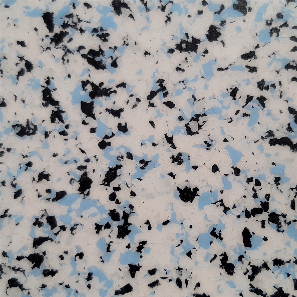 Degafloor's tweet image. Let the #MondayBlues take on a whole new meaning with our gorgeous flake resin flooring.

#MMAresin #FlakeSystem #BlueMonday