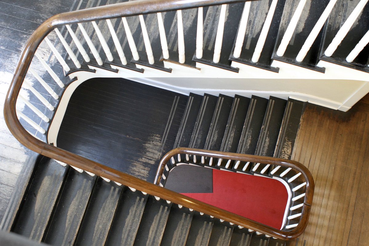 We love hearing these stairs again. 
😃😃 Welcome back Wabash! 😃😃

RT if you can hear this picture.