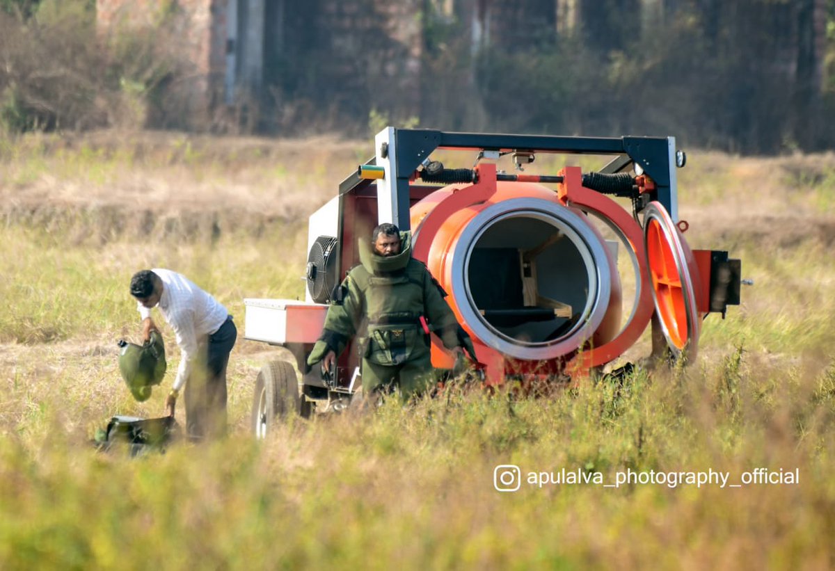 SunilBhatM's tweet image. Kudos #Mangaluru Police to detect &amp;amp; defuse deadly bomb near Airport!

#BombDefused #MangaloreAirport