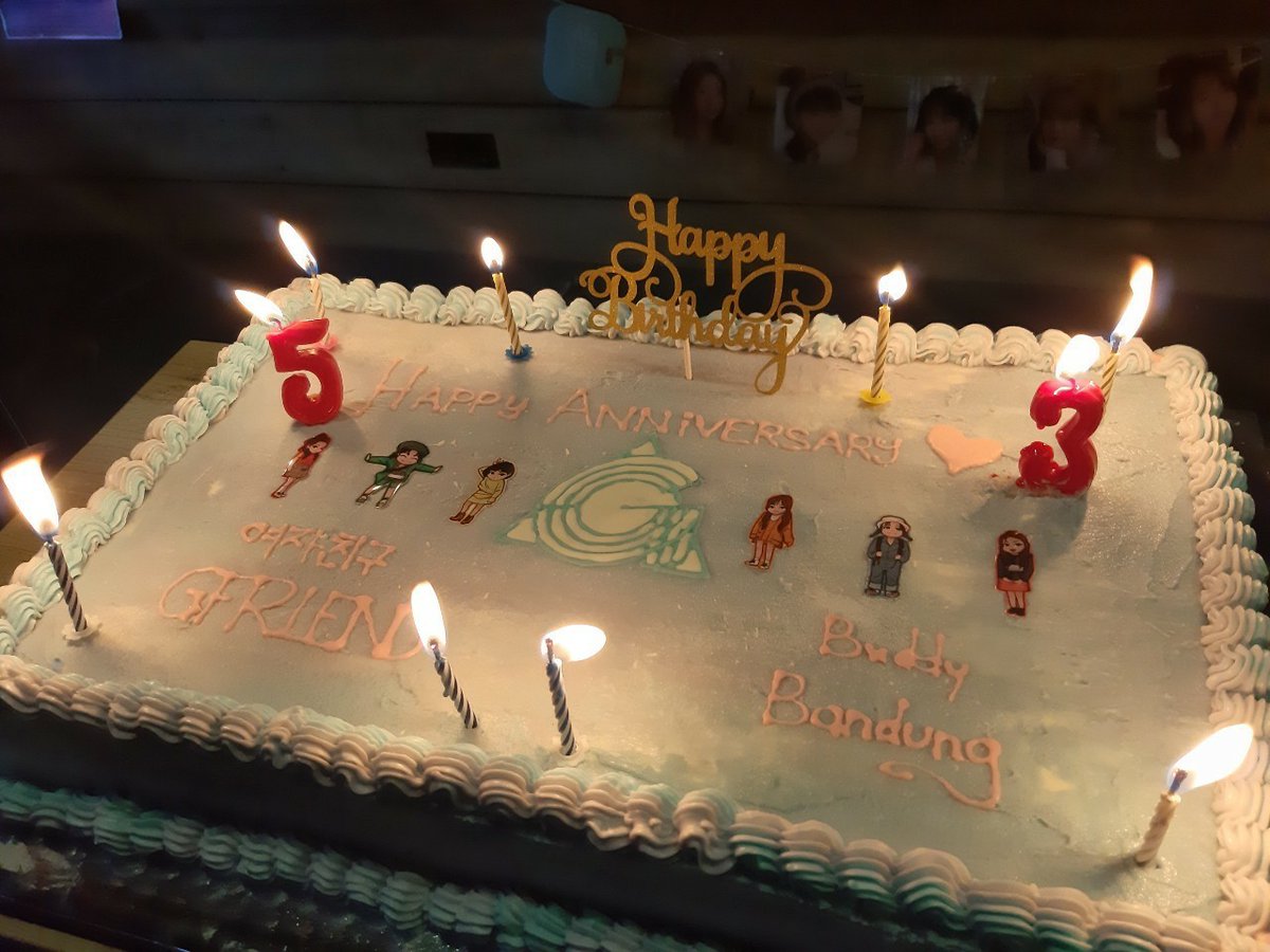 buddybandungID's tweet photo. We want to thank our project buddies:
@PH_Buddies 
@SG_BUDDIES 
@GFMYfanUNION 
@GFRIEND_TH 
@TeamBuddyHanoi 
Taiwan Buddy @dingding1211

Also @wycaption for the photos and @buddybandungID's crew for the hardwork. Standing ovation! 👏

#5YearsWithGFRIEND #5easonOfGFRIEND https://t.co/Dav5KKWvBF