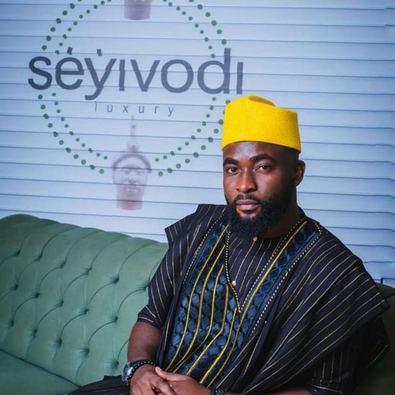 legbel2's tweet photo. Congratulations big bro on your appointment as Special Assistant Garment factory and branding to the Governor of Cross River State. #AyadeisWorking. #YouthinGovernment. Proud of you big bro.😍😍😍 https://t.co/hqZoWK9oXS