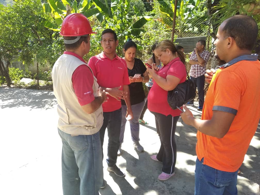 El día de ayer  #19ene se  llevó a Cabo una jornada de atención directa a las comunidades,  donde el Concejal Joel Marrero y el Gerente Regional de PDVSA Comunal,  hicieron entrega de 619 Cilindros, en cinco comunidades entre ellas la Pedrera 2 de la Parroquia las Delicias.