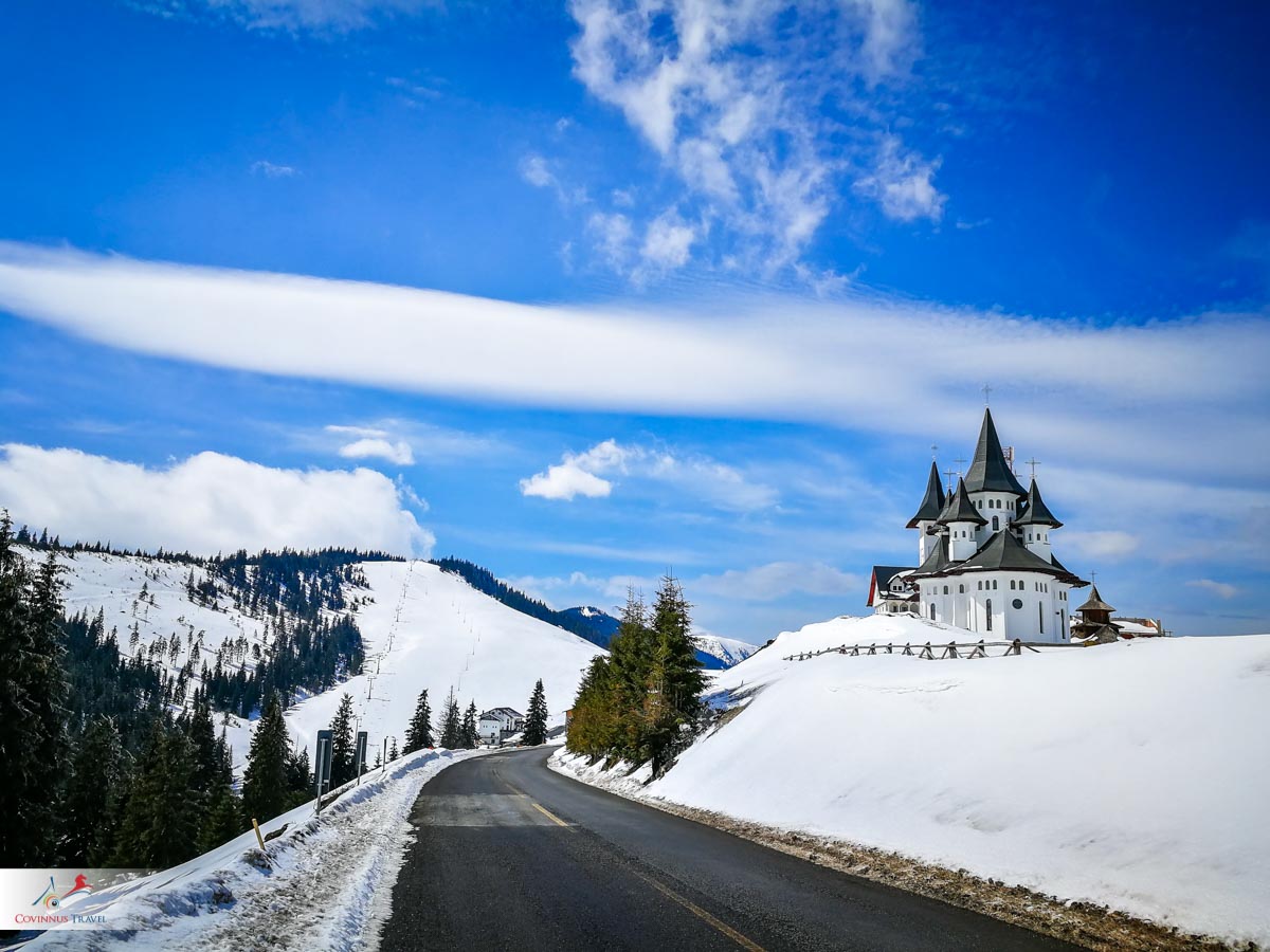 covinnus's tweet photo. Prislop Pass, #Romania. #tours #toursofRomania #phototours #winter https://t.co/ENvdlT6buk