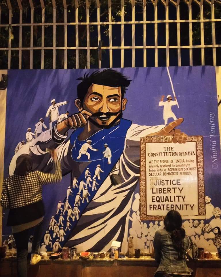 BuzzpediaNetwrk's tweet photo. This wall is witnessing history, making history and will be remembered in history.
#WallOfJamia
#JamiaMilliaIslamia #AzadiDebate #chandrashekaraazad https://t.co/ktKpmwiuns