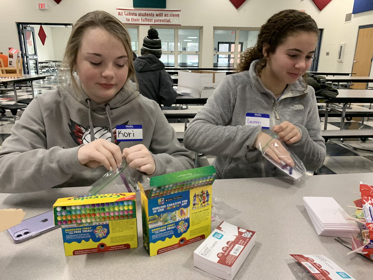JulieVonderhaa4's tweet photo. Future firebirds at West for the MLK event today. Plains Beta Club is a great group and what better cause for them to be a part of at Lakota. #MLKDay #WEareLakota #FutureFirebirds #BetaClub #servinglunch https://t.co/TtI4RlzMJO