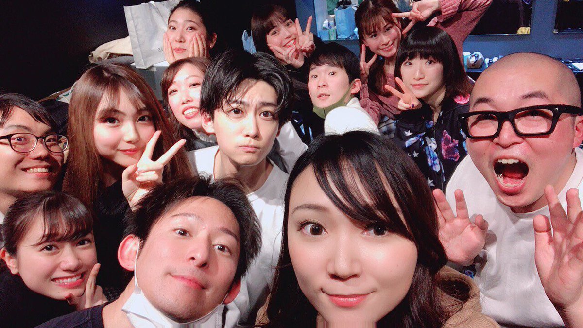 AoFujioka's tweet photo. でかいばあちゃん2020
全公演終了

ご来場頂いた皆様誠にありがとうございます。

最終日面会、チェキ会急遽欠席の事態になってしまい申し訳ありませんでした。
結構事故が起きてました。笑笑
詳しくは誕生際かキャス等で追々お話させて頂きます🙇‍♂️✨ https://t.co/Ic1yFMMekS