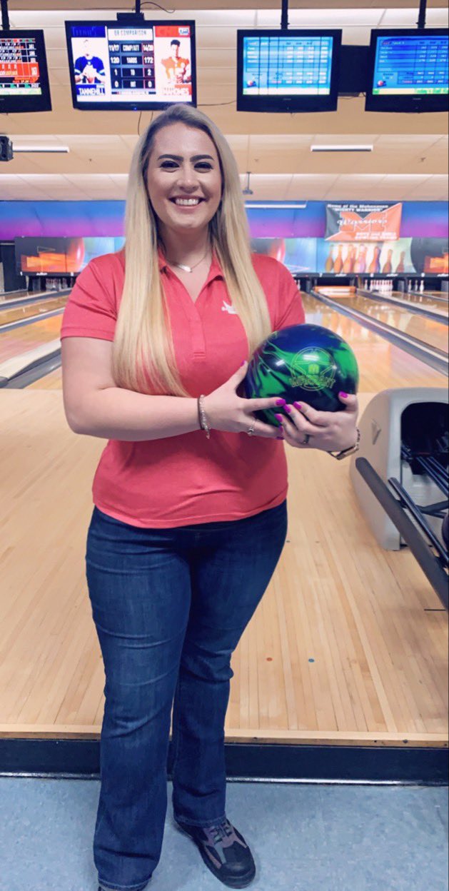 queen b. 🐝 on Twitter "Loving my new dv8bowling Warrant. Out of the