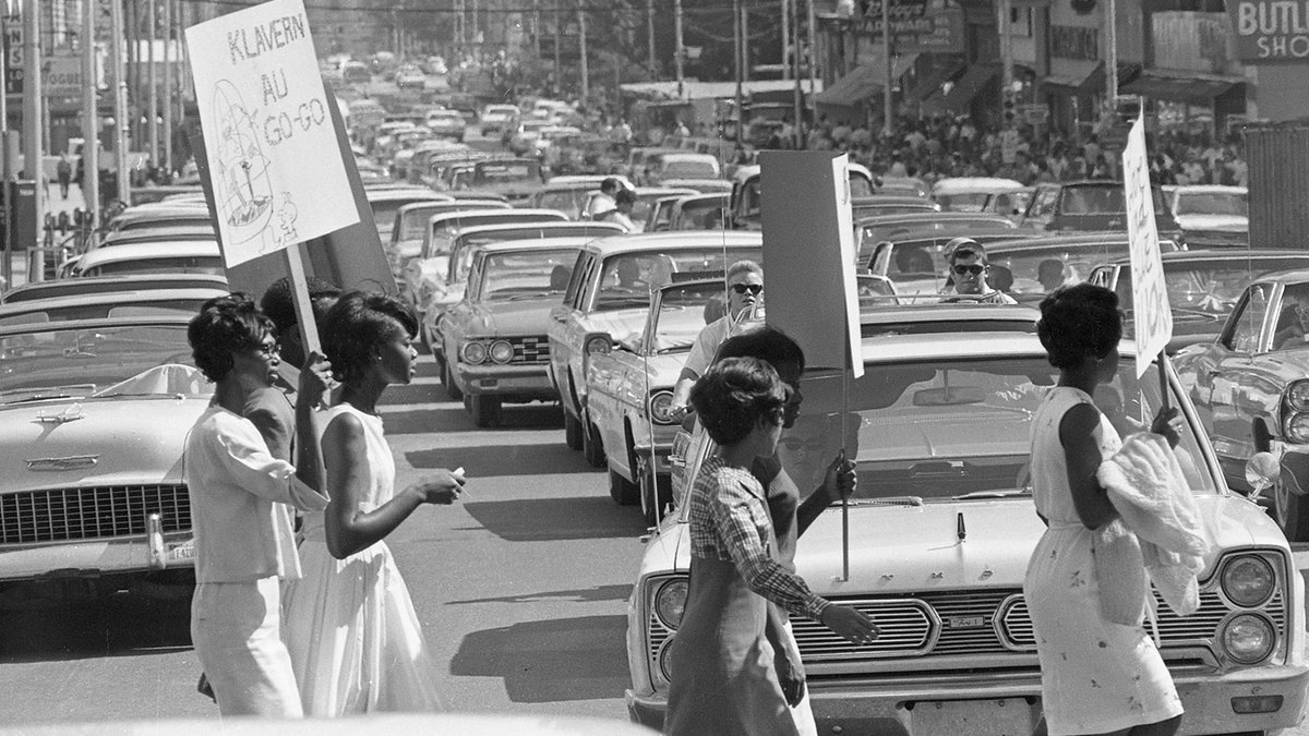 NCStateAlumni's tweet photo. .@NCStateCHASS professor Jason Miller reveals never-before-published photos from Martin Luther King Jr.'s historic 1966 visit to Reynolds Coliseum in a new exhibit. https://t.co/V4LlbqlPN0 https://t.co/u3LhkrEXQr