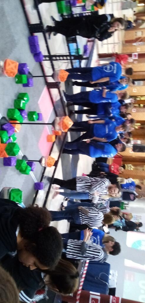 vexrobotics_kcs's tweet image. Kinsale win!!!! Scoring 37 #DellCitVex