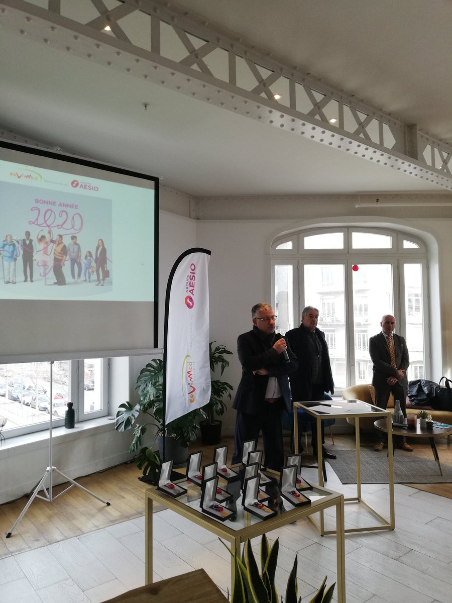 FAGEMarie2's tweet photo. Belle cérémonie des vœux d'@EoviMcd @GroupeAesio à Valence, en présence  de 260 collaborateurs, de notre président Maurice RONAT, notre président du Conseil Territorial @JlPinede et de notre directeur @ericgexcollet. #celienquinousunit https://t.co/hRVEVp5x8E