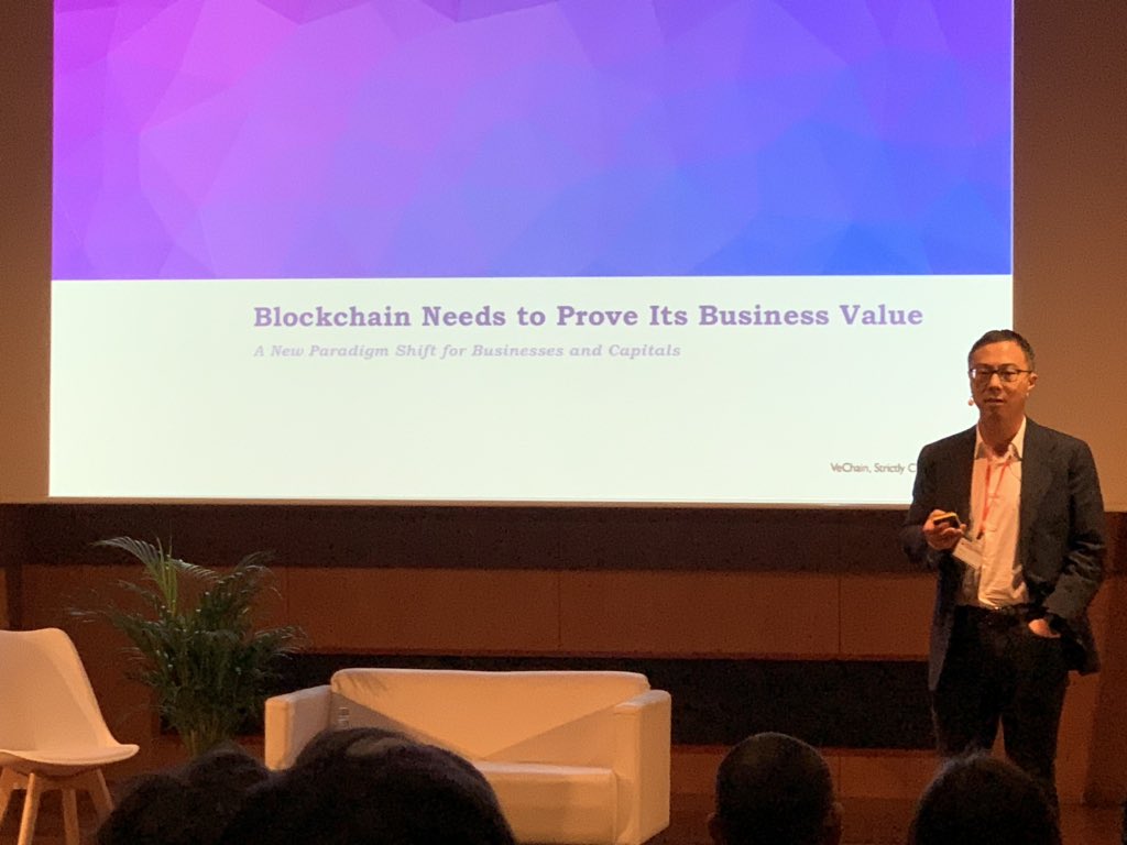 cre4tivedata's tweet photo. @sunshinelu24 from VeChain at #EuropeanBlockchainConvention “do not overestimate technology and underestimate non technology factors in #blockchain business https://t.co/5IyrbxVeZH
