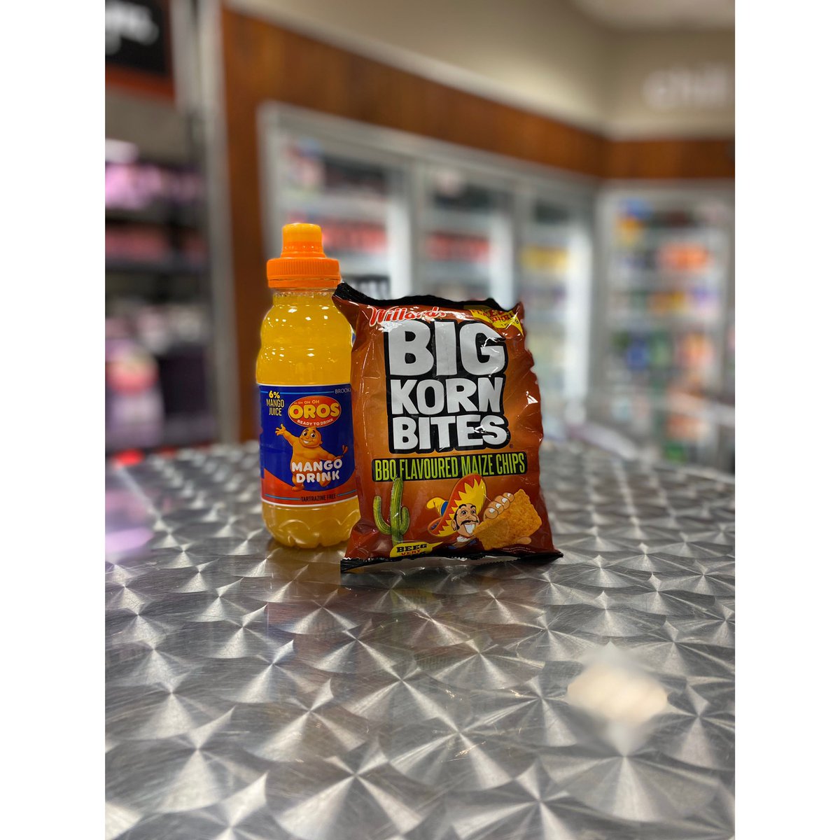 FreshstopSA's tweet photo. Perfect daily snack on the go. 
Get @oros_sa 300ml &amp; @willards_sa Big Korn Bites 50g - both for R15. While stocks lasts. 
#FreshStop #FillUpFreshUp #snack #oros #willards #convenience #store https://t.co/elMyUt9qEG