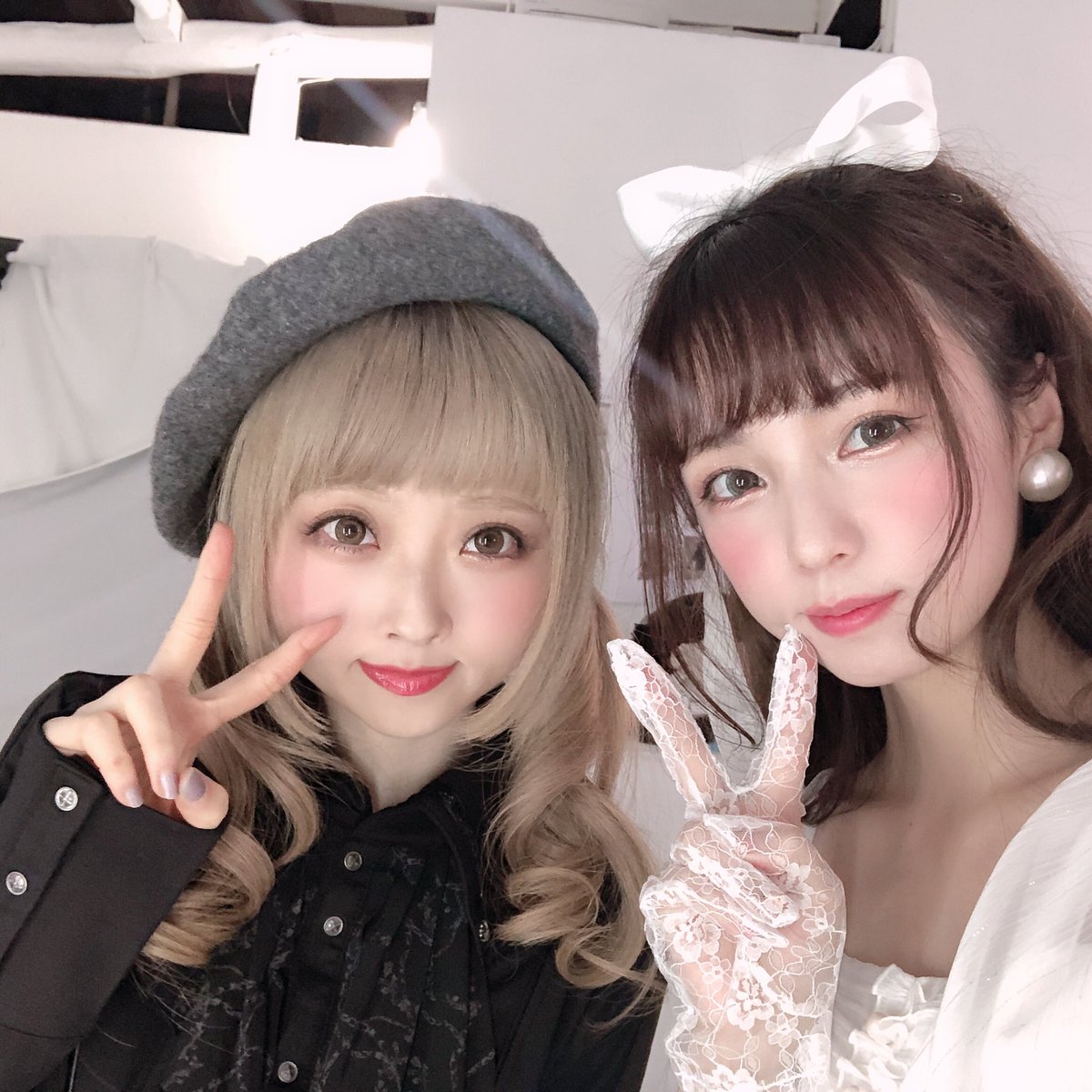 みなゆい 皆方由衣 さくらこと マムさんの着てる うさぎさくらこかわいい お耳がワイヤーで自由自在 W