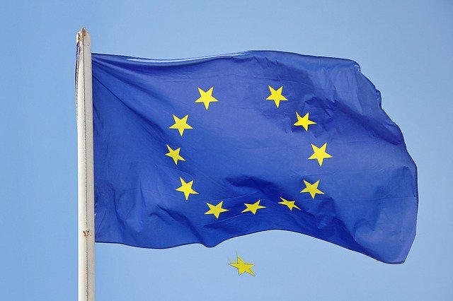 seaside_web's tweet photo. With only a few days until the UK leaves the EU, I went looking for the latest advice on EU Domains, as this has changed many times in the last year. Currently, all changes to EU domains are on hold until further notice, so no-one is going to lose their domain on Jan 31st. [1/2] https://t.co/XCNVipdVIV