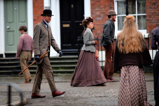BossCasting's tweet image. It's been another busy weekend for our SAs who were out on set filming for the new period drama, #TheIrregulars - The show is expected to be filming until May 2020 across several different locations🎥 Watch this space for more updates...#bosscasting #acting #supportingartists #TV