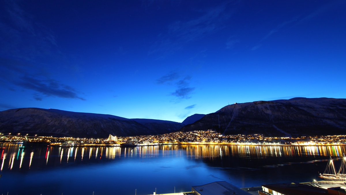 deckchairhq's tweet photo. Putting the blu in #bluview is the stunning @RadissonBlu Hotel #Tromsoø

Discover the incredible view for yourself today: https://t.co/i1gj7HUbPE

#radissonblu #radissonblutromso #radissonhotels #tromsomoments #visittromso #northernnorway #nordnorge #visitnorway  #deckchairview https://t.co/a0yOCk2niw