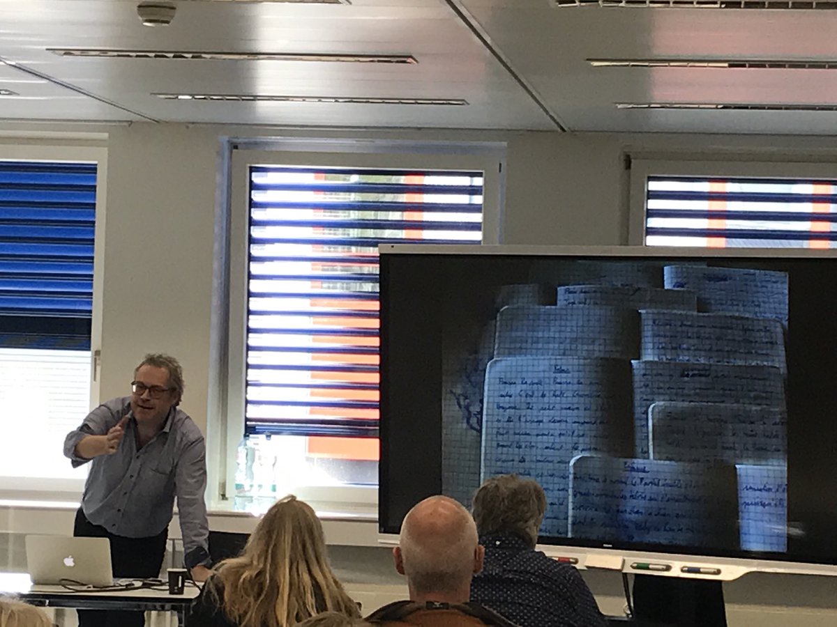 ipuozzo's tweet photo. Présentation des travaux de ⁦@YvRen⁩ à la journée d’études sur la création en contexte multimodal. Toujours un plaisir de t’entendre ⁦@YvRen⁩ #hepvaud #creation https://t.co/upBzQcRQye