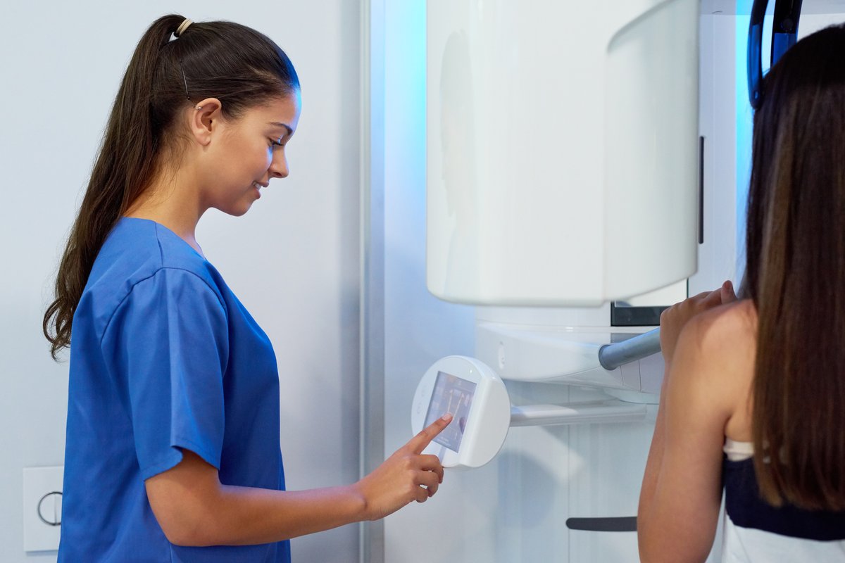 Diagnostic and radiotherapy students in England will receive a £5000 annual maintenance grant that they will not have to pay back, the government has announced. 

sor.org/news/radiograp…

#ImARadiographer
#DiagnosticRadiography
#TherapeuticRadiography