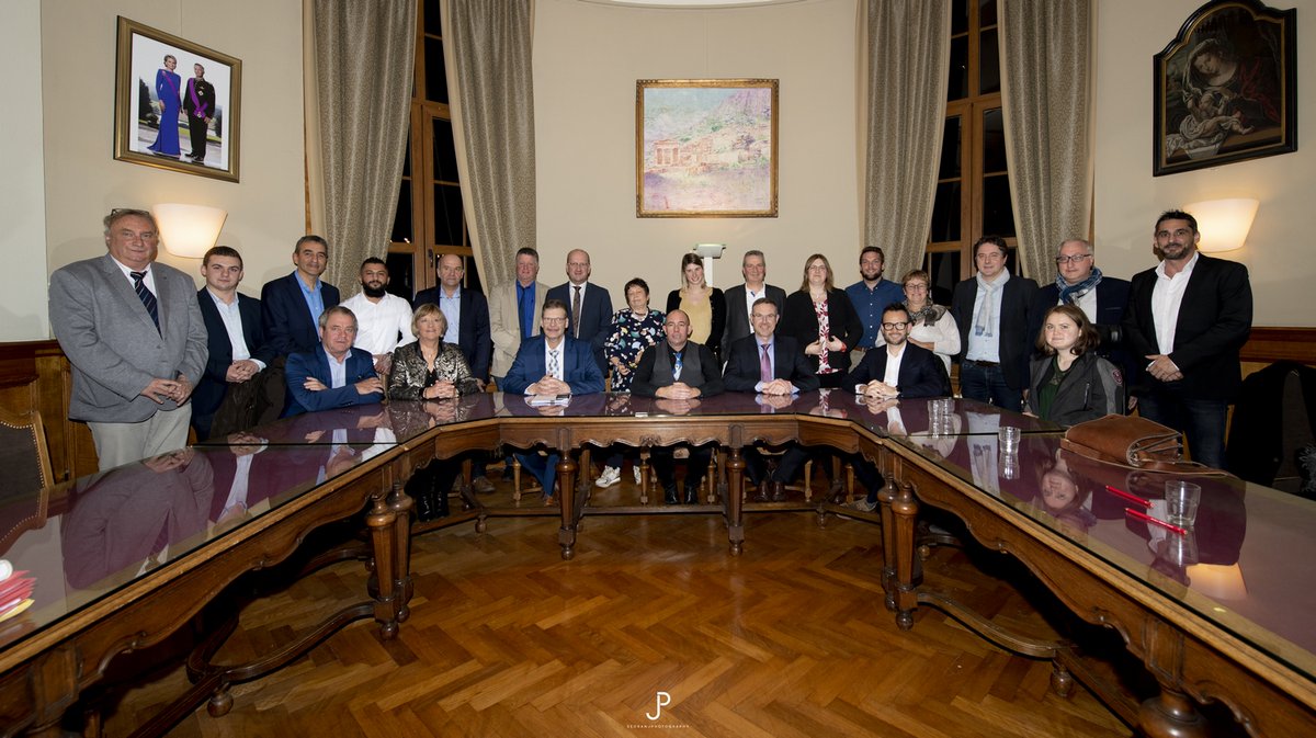 Le Conseil communal se réunira deux fois le lundi 27 janvier: lors d'un Conseil communal classique et lors d'un Conseil commun avec le CPAS. 

Les ordres du jour sont en ligne. 

dinant.be/accueil/toutes…