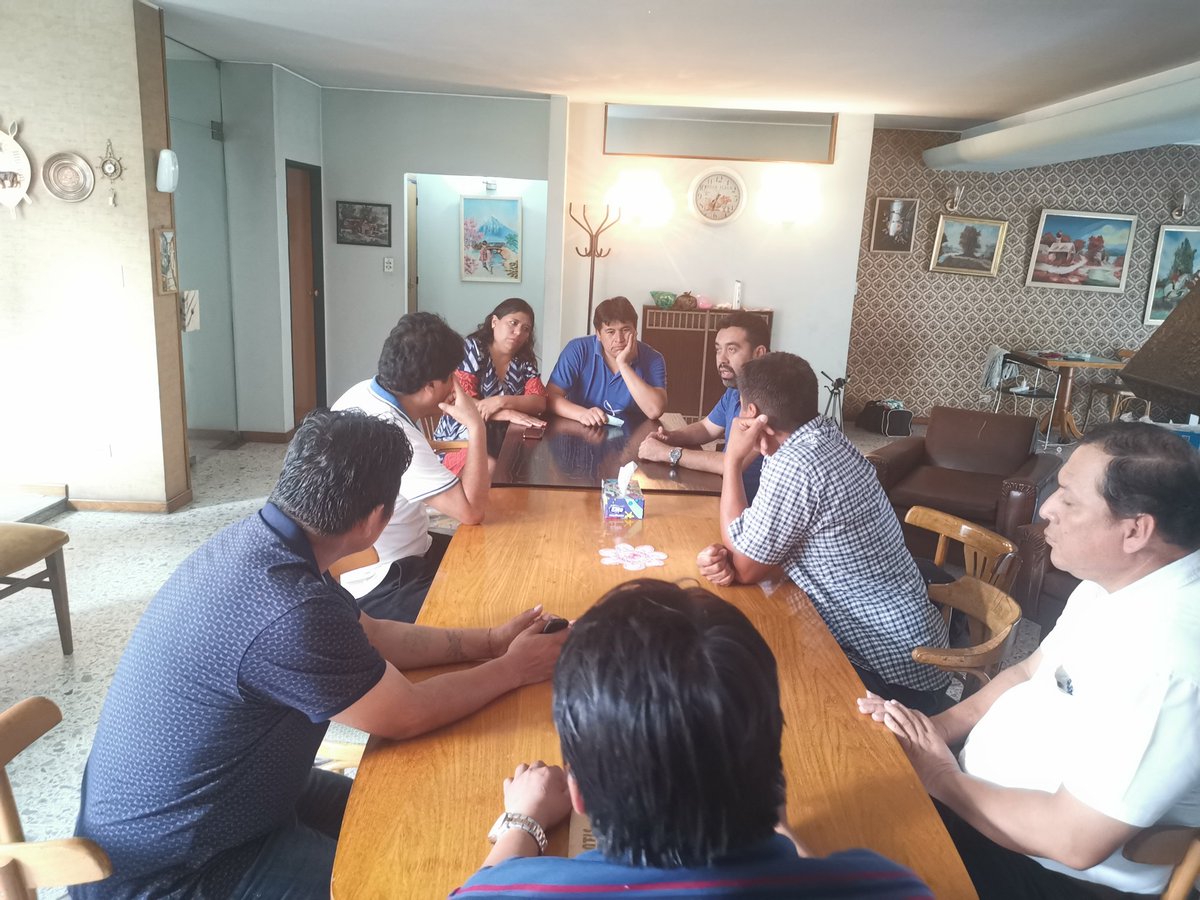 evoespueblo's tweet photo. Sostuvimos una reunión, desde muy temprano, con las hermanas y hermanos dirigentes de las direcciones departamentales del MAS-IPSP y delegación del Trópico quienes expresaron su compromiso por recuperar una democracia plena en #Bolivia; su convicción es nuestra fortaleza. https://t.co/avKx49mAEU