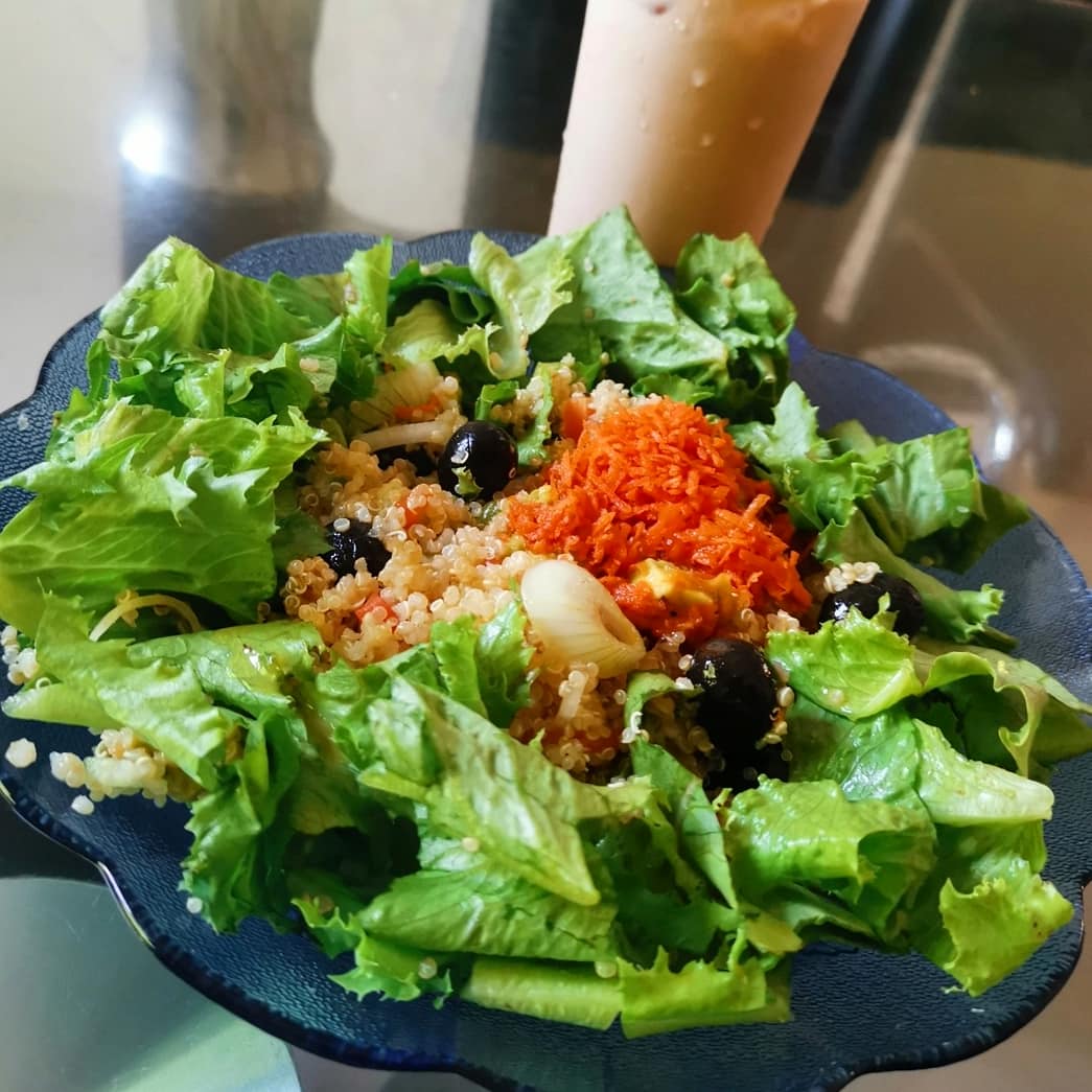 CookshopBiz's tweet photo. You are capable of living your healthiest and happiest life! Let's us help you....
Quinoa Salad and Iced Latte from @thehubdiner
Order today from @Cookshop.biz
Don't have the app? Download our app https://t.co/skrYU7y60F
#Sweetchop #eatgoodlivebetter #cheers #cookshoplib https://t.co/zMOWeHbI1A