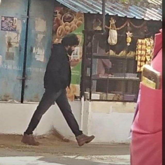 Ashok91930405's tweet photo. @NameisRaghuRam_ #PSPK2
King is coming 😎🔥✊ https://t.co/PUJjO2Htob