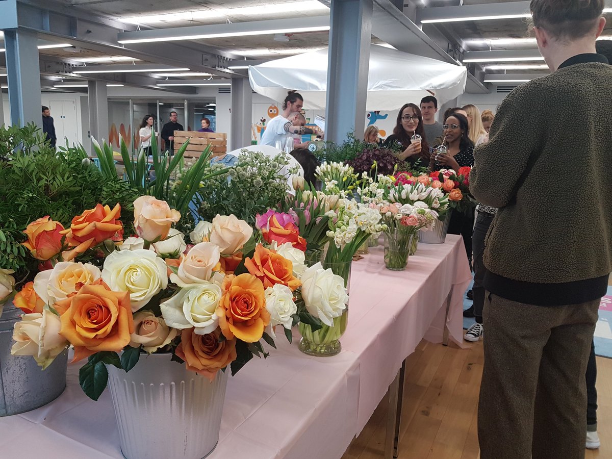 No need to be blue this Monday. Only good vibes here! We’ve popped up at several agencies this morning with a big dose of happy to brighten up the day.
#bluemonday #positivelyhearst