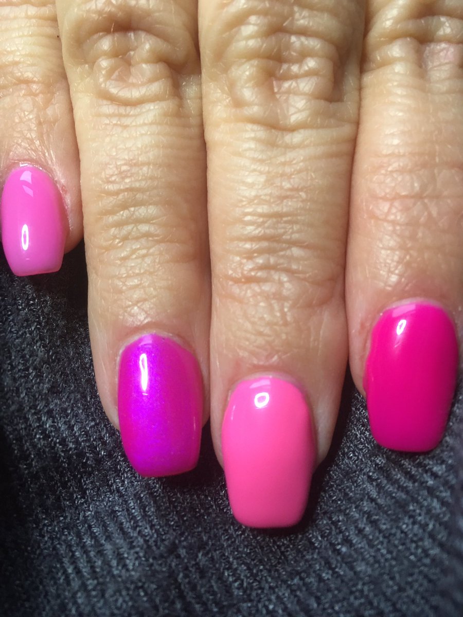 I can’t help but smile when I look at these #ShadesOfPink nails! #GNails #Pink #PinkNails #Nails #AcrylicNails #SculptedAcrylic #NailExtensions #LoverOfPink  #NailsOfIG