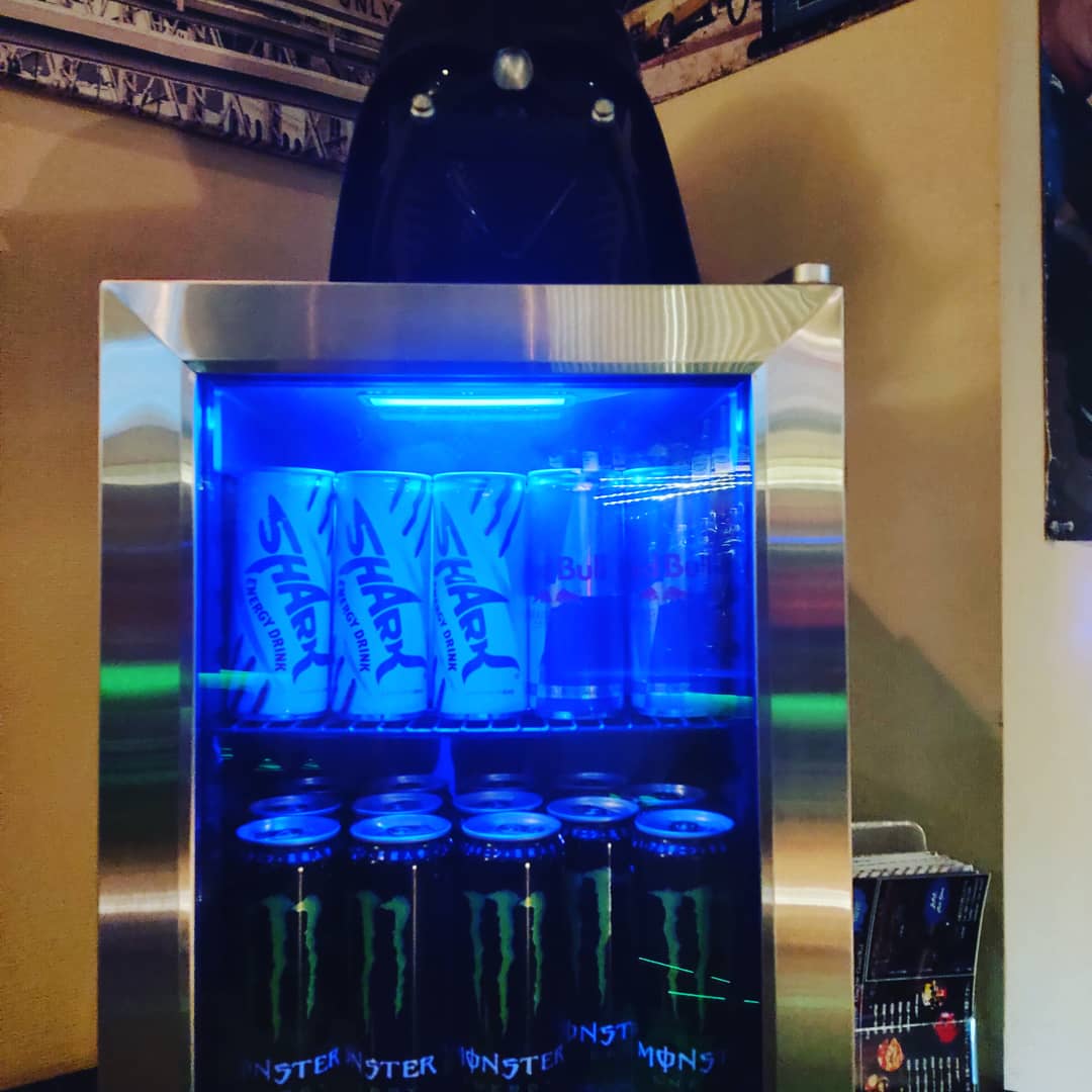 12monstera15's tweet photo. 夜営業開始です！
本日もよろしくお願いします！
#jagermeister
#energydrink
#上本町
#bar https://t.co/SNbqsaGNLU