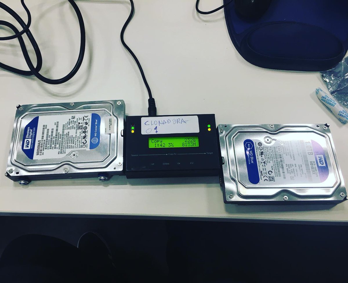 servidet's tweet photo. Empezamos la semana clonando en Notaria un disco duro por una posible competencia desleal de un #trabajador para después #recuperar datos y realizar un #analisisforense con informe pericial.
#abogados #abogadospenalistas #juzgados #notaria #notarial https://t.co/RXrQ0Aq8kc