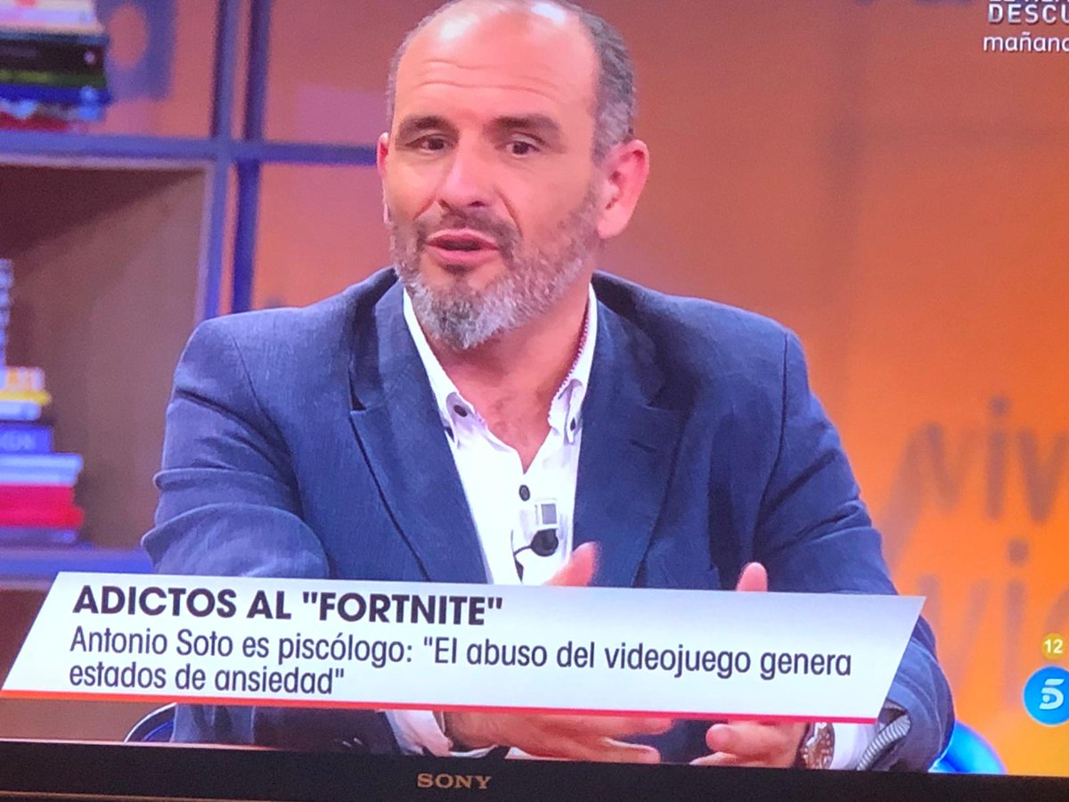 TrioraSpain's tweet photo. El sábado, nuestro experto en prevención y  nuevas adicciones, Antonio Soto, estuvo en #VivalaVida de @telecincoes hablando sobre el #Fornite y la adicción a las nuevas tecnologías. En breve os dejaremos el enlace #ElMomentoEsAhora #SentidoParaTuVida #ModeloTriora #MeaningfulLife https://t.co/iHFnCwzYPa