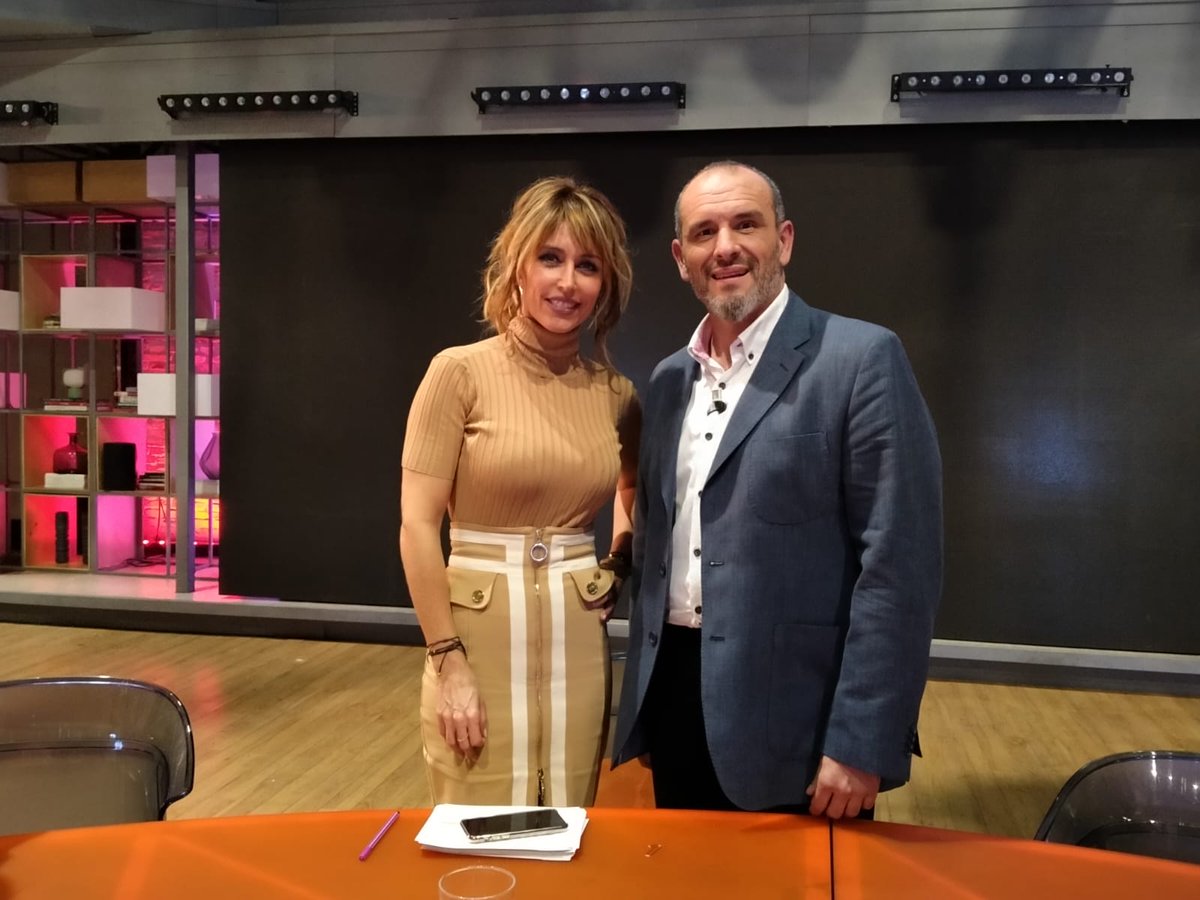 TrioraSpain's tweet photo. El sábado, nuestro experto en prevención y  nuevas adicciones, Antonio Soto, estuvo en #VivalaVida de @telecincoes hablando sobre el #Fornite y la adicción a las nuevas tecnologías. En breve os dejaremos el enlace #ElMomentoEsAhora #SentidoParaTuVida #ModeloTriora #MeaningfulLife https://t.co/iHFnCwzYPa
