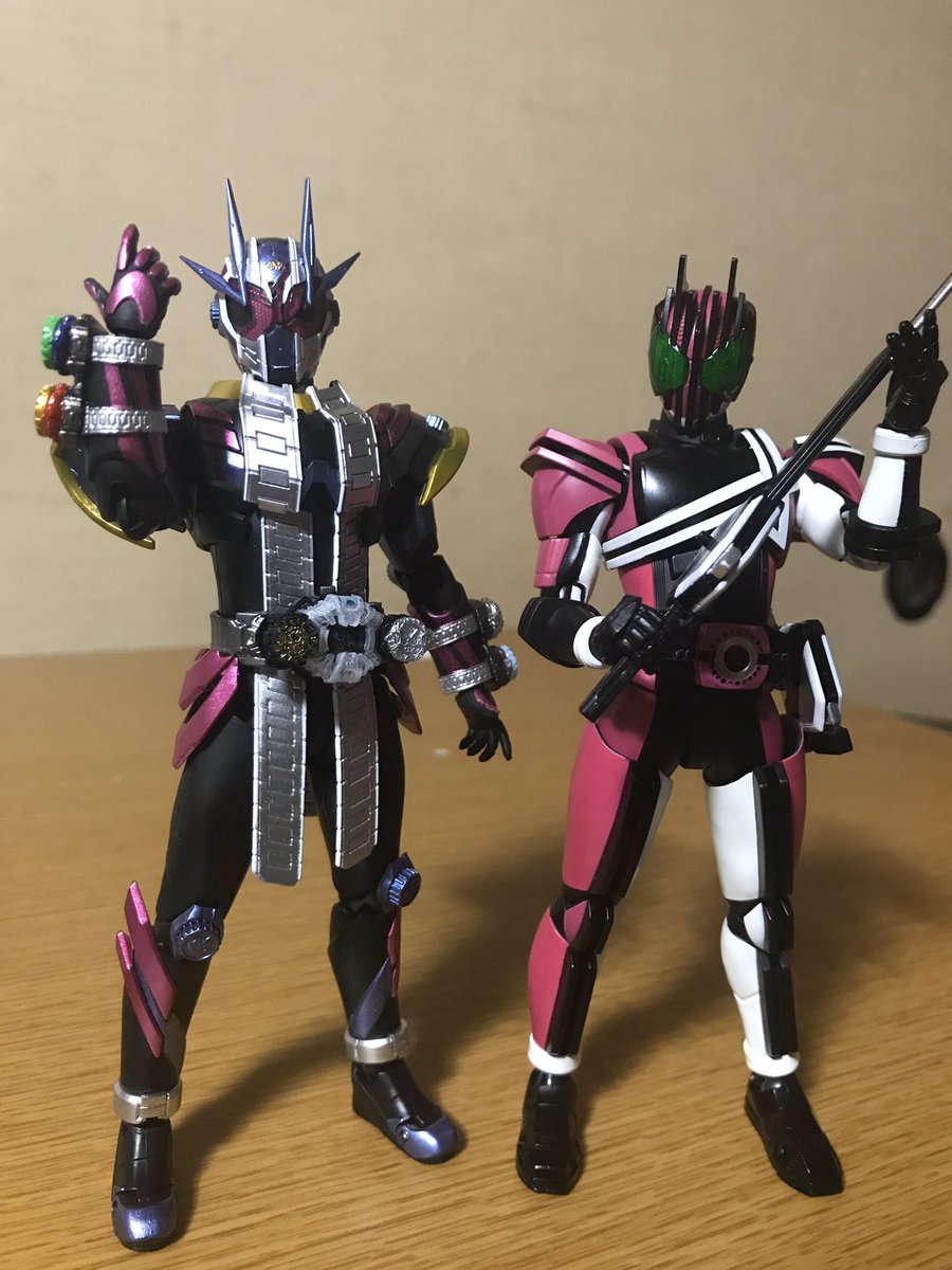 Nissy7422's tweet photo. 一応リア垢ですけどツイート控えめです
アニメや仮面ライダーが好きで
進撃の巨人、ソードアート・オンライン等見てます。
フィギュアーツとかはこういう感じで撮ってるので結構素人ですがよろしくお願いします

#特撮好きと繋がりたい 
#アニメ好きな人と繋がりたい 
#いいねした人全員フォローする https://t.co/tMIYZkY41G