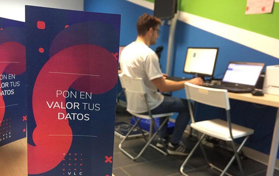 ibv_org's tweet photo. 🔎IBV crea la primera plataforma que gestiona los datos personales que compartimos👇

🔗 https://t.co/mnqw3HS6vw

vía @Economia_3 #ValenciaData #ProyectosIVACE #DatosPersonales #BasedeDatos #BigData #Datos @GVAivace https://t.co/3ivEvxkIsD