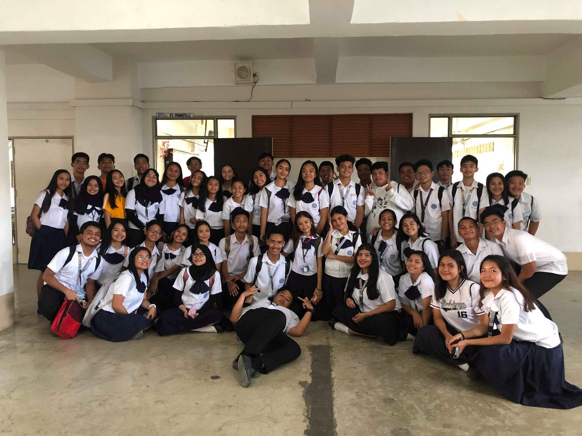 alphnsrdgz's tweet photo. last prom partners in jhs 😞😞😞😞
#huhu
#incomplete
#xoxad https://t.co/JF1rl3Iben